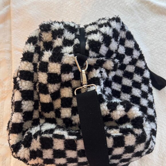 Sherpa Checkered Overnight Duffle Bag Madden Girl - Picture 3 of 7